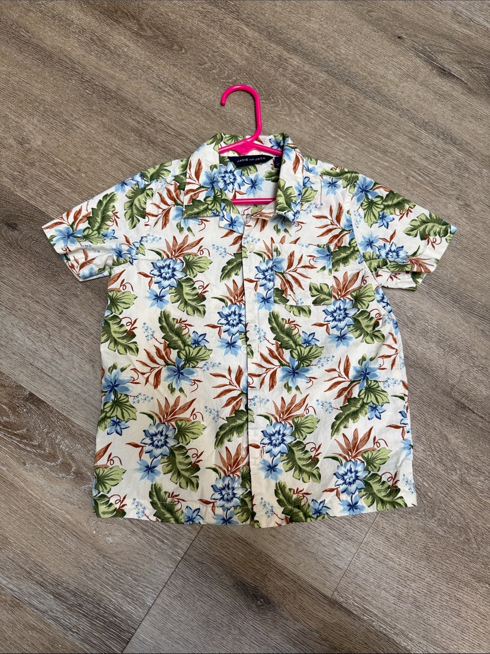 Janie & Jack White Tropical Floral Button-Down Shirt with Blue Flowers